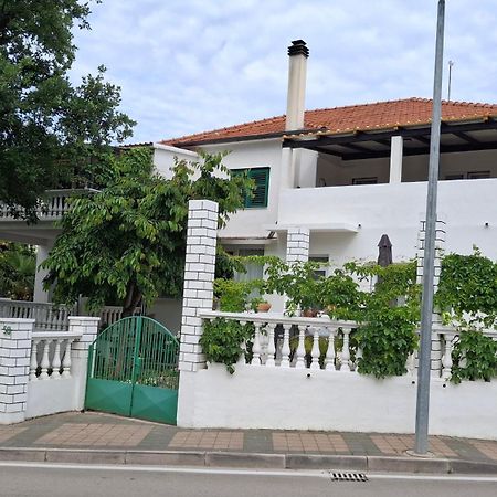 Apartmani Juricev Vodice Exteriér fotografie